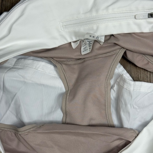 Lululemon • Speed Up Low Rise Lined Shorts - Picture 7 of 11